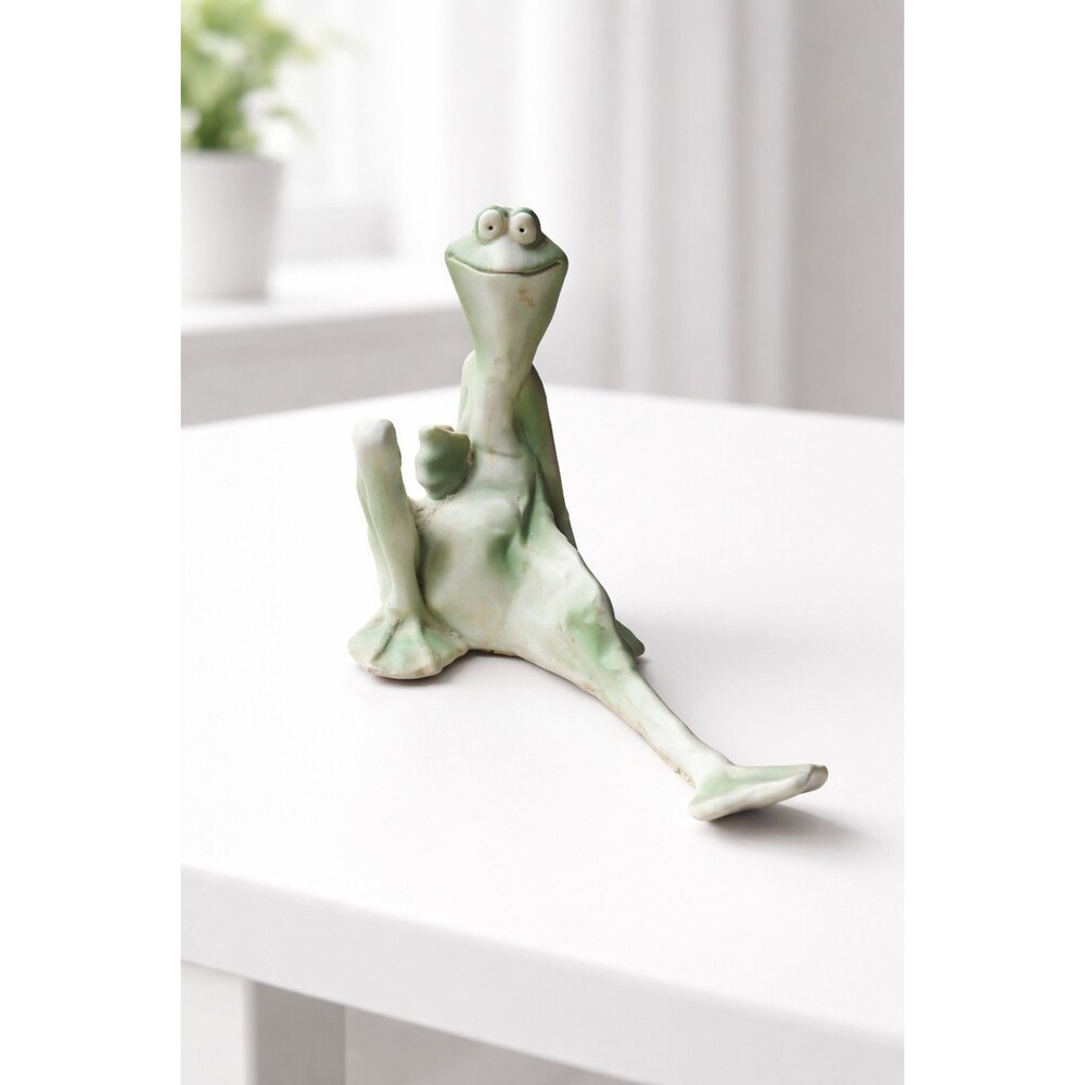 Frogg Jessica DeStefano Figurine Long Leg Frog Anthropomorphic 1982 7"